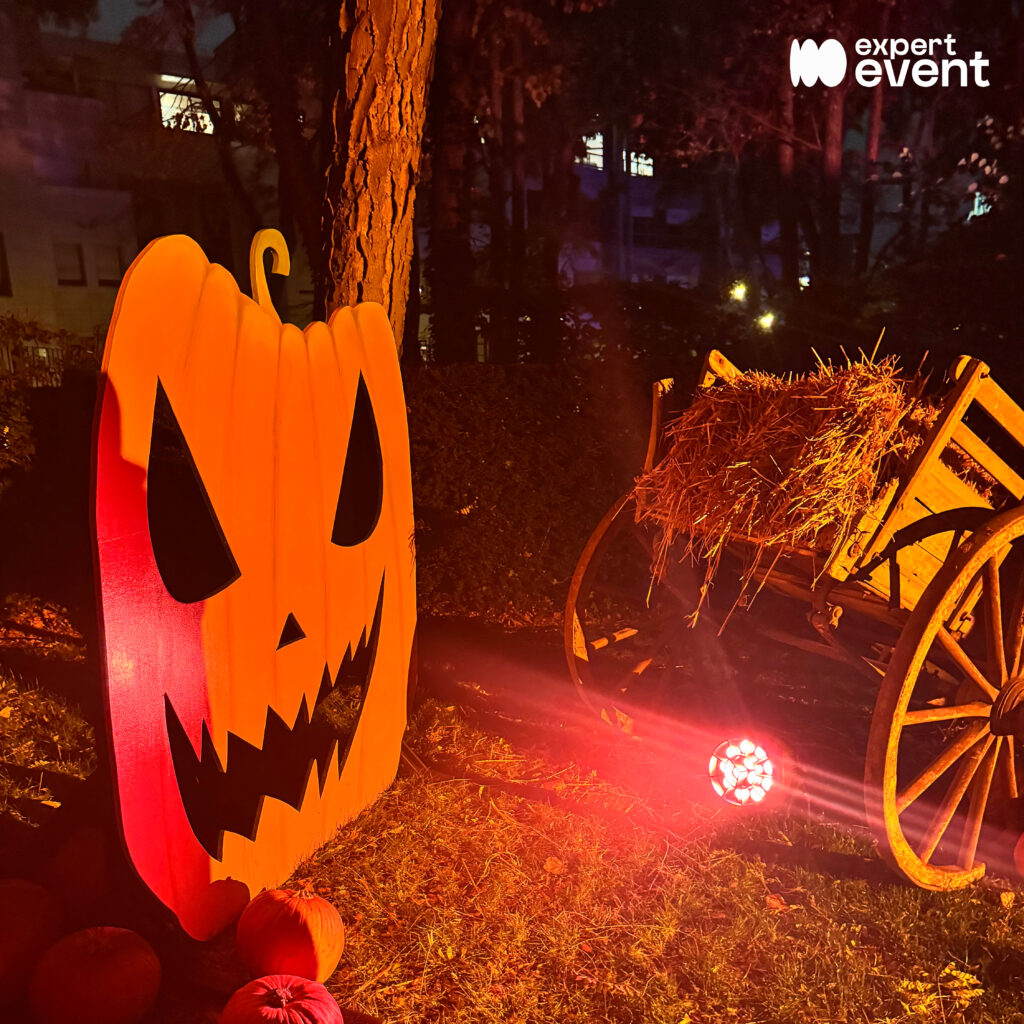 🎡 Le Parc de l’Étrange : une ambiance hors du commun ! 👻